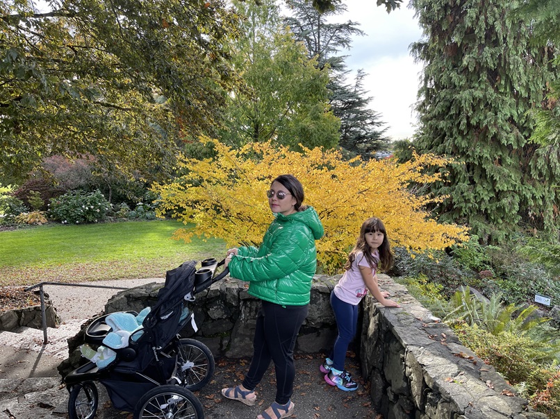 Image for How I Survive Traveling with Kids Without Looking Like a Hot Mess: 7 Chic Packing Tips - Product Review